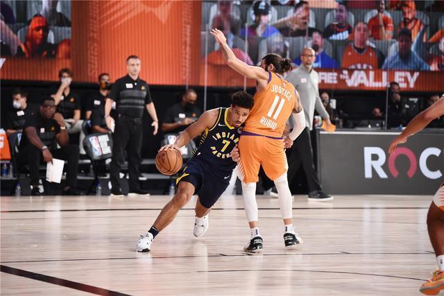  布克第四节爆发太阳击退鹈鹕